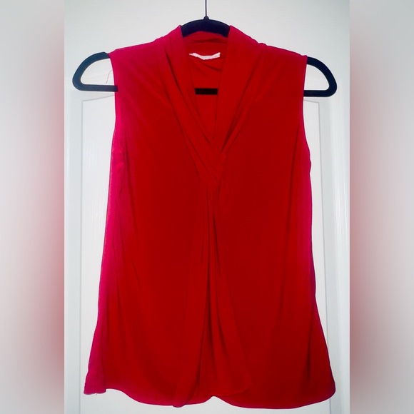 Sleeveless top with cross tie - Picture 1 of 3